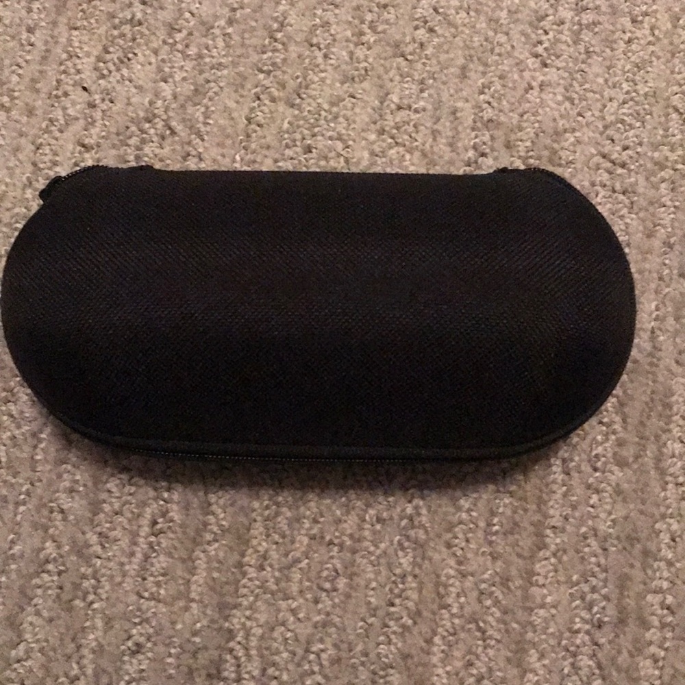 No Brand Clamshell Glasses Case